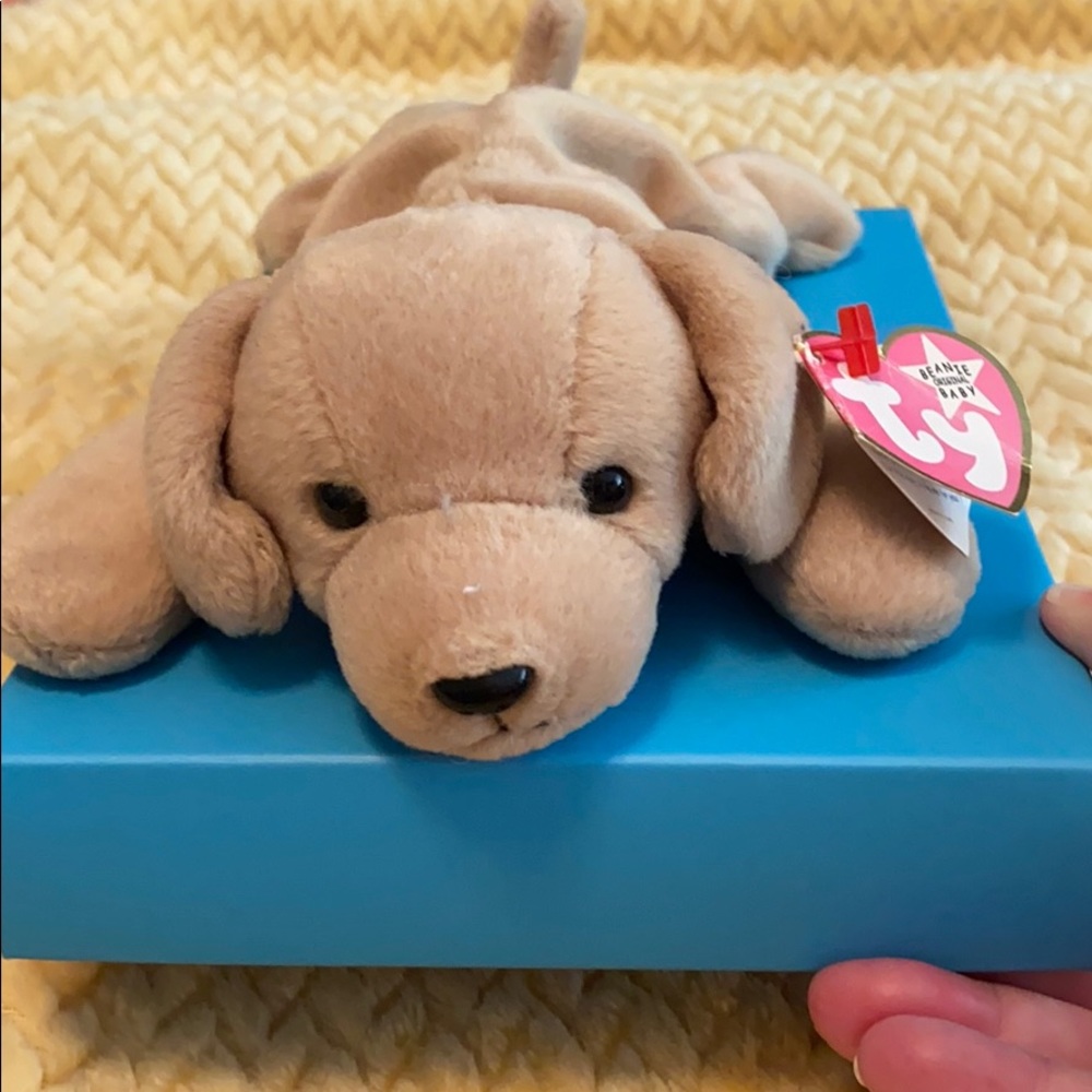 Ty Beanie Baby “Fetch” golden puppy